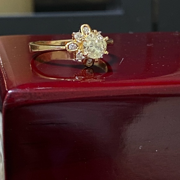 GENUINE NATURAL DIAMOND Engagement Ring Solid 14KT GOLD - Picture 10 of 17